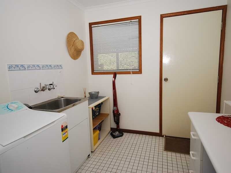 6 Stephenson Place, Monkland QLD 4570