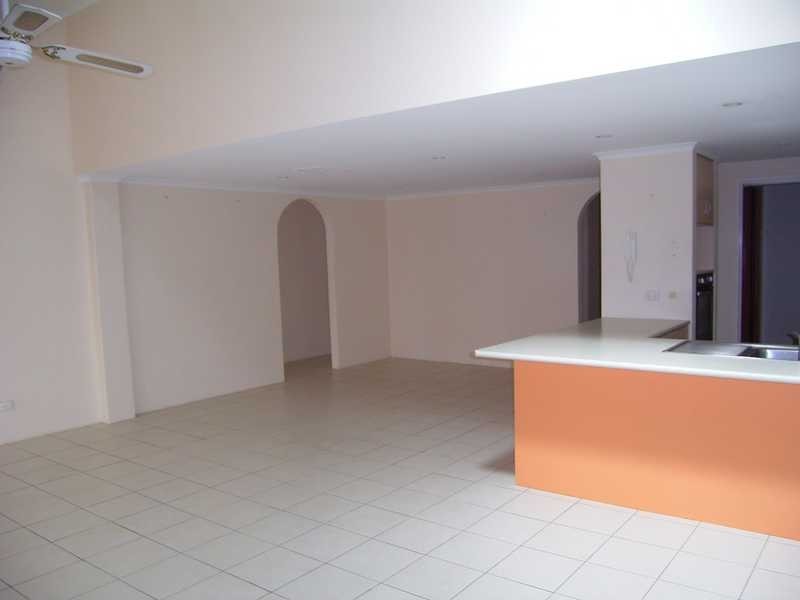 Unit 9/15-17 Carinya Street, Mooloolaba QLD 4557