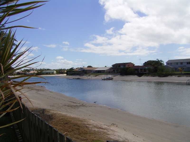 Unit 4/16 Pangarinda Place, Mooloolaba QLD 4557