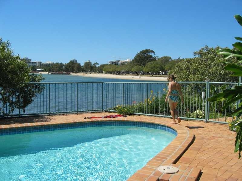 Unit 3/2 Duporth Avenue, Maroochydore QLD 4558
