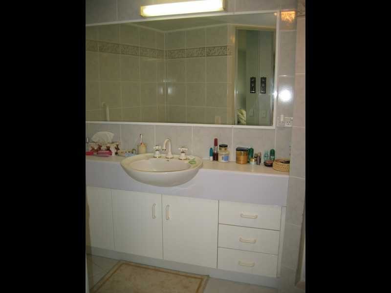 Unit 3/2 Duporth Avenue, Maroochydore QLD 4558