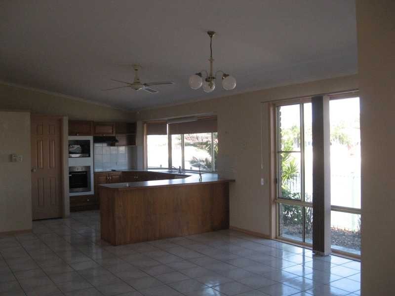 14 Chiswell Place, Maroochydore QLD 4558