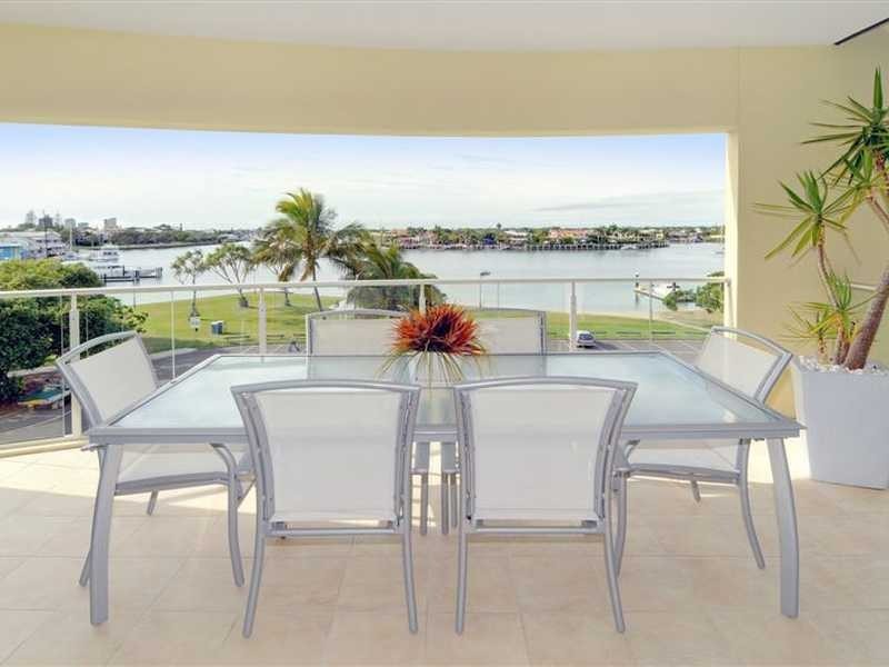 Unit 11/82 River Esplanade, Mooloolaba QLD 4557