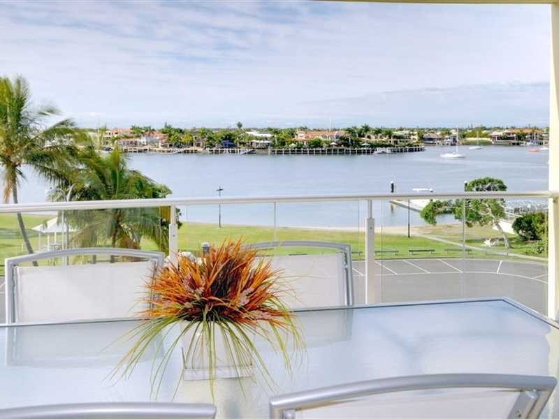 Unit 11/82 River Esplanade, Mooloolaba QLD 4557