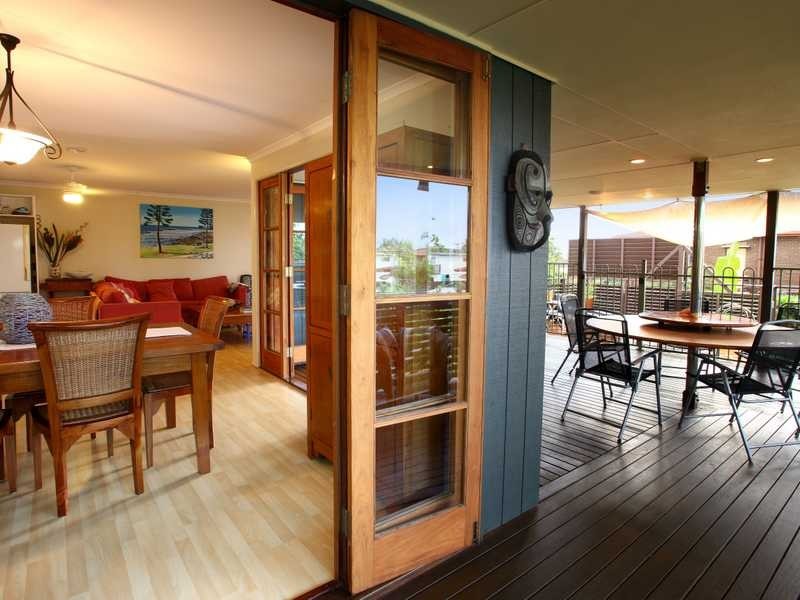 18 Oomoo St, Buddina QLD 4575