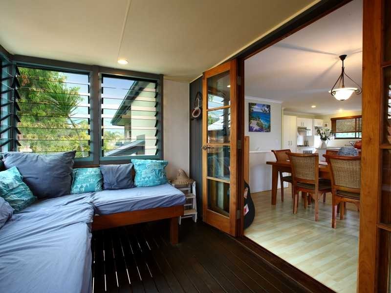 18 Oomoo St, Buddina QLD 4575