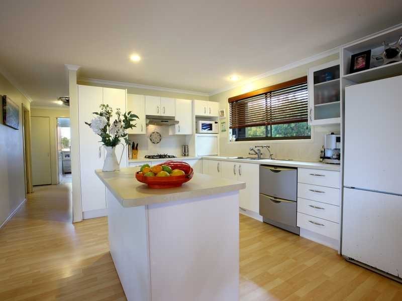 18 Oomoo St, Buddina QLD 4575
