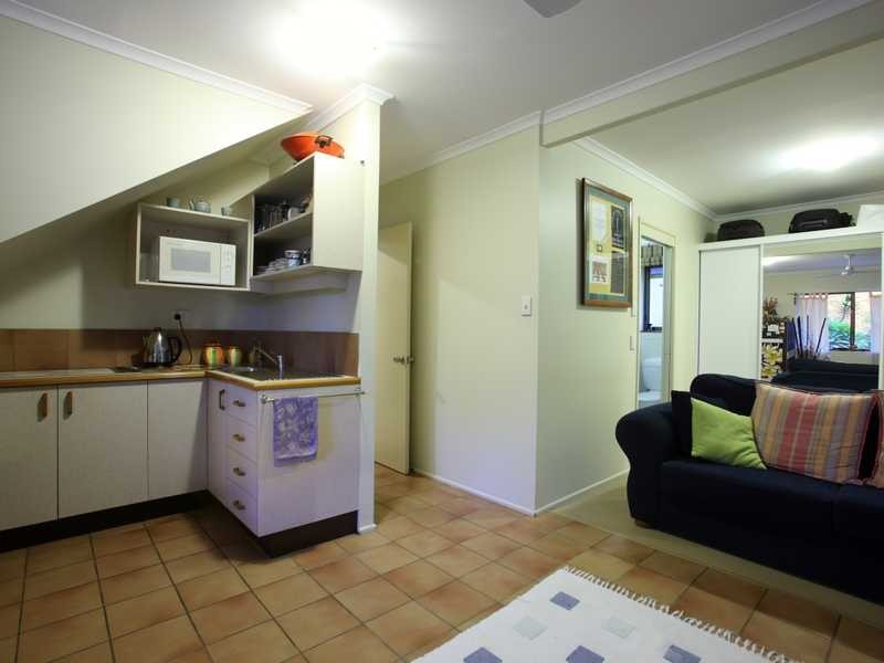 18 Oomoo St, Buddina QLD 4575
