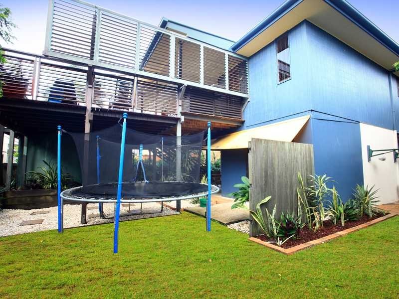 18 Oomoo St, Buddina QLD 4575