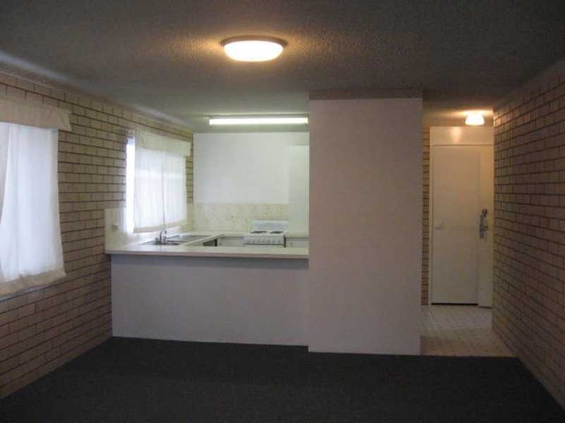 Unit 2/39 Goonawarra Drive, Mooloolaba QLD 4557