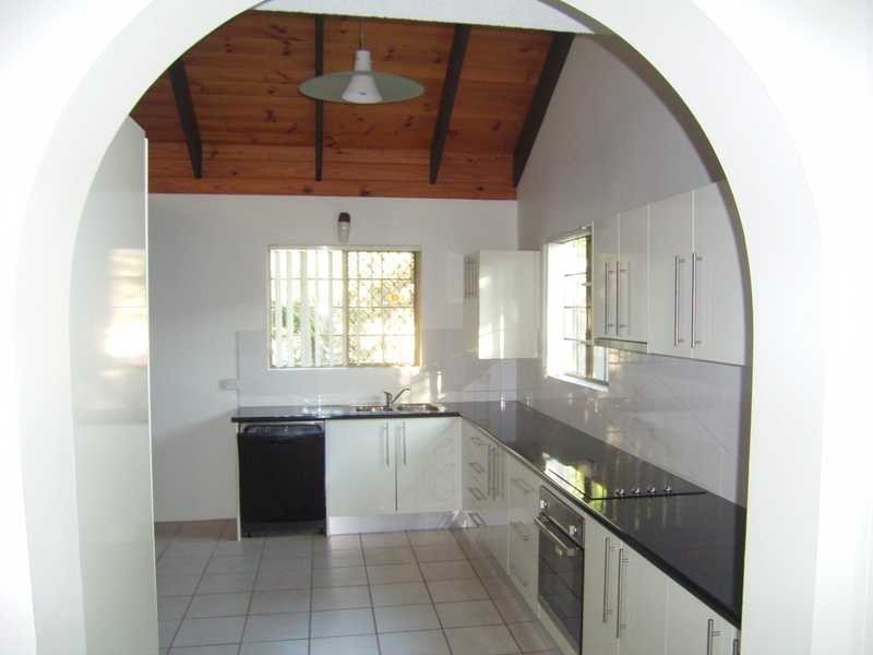 104 Goonawarra Dr (Cnr Palm Dr), Mooloolaba QLD 4557