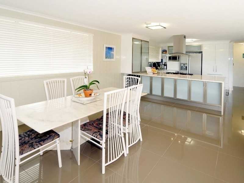 2/33 Yakola Parade, Alexandra Headland QLD 4572