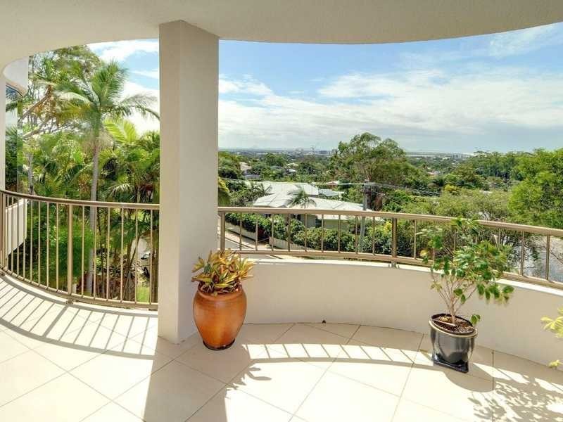 2/33 Yakola Parade, Alexandra Headland QLD 4572