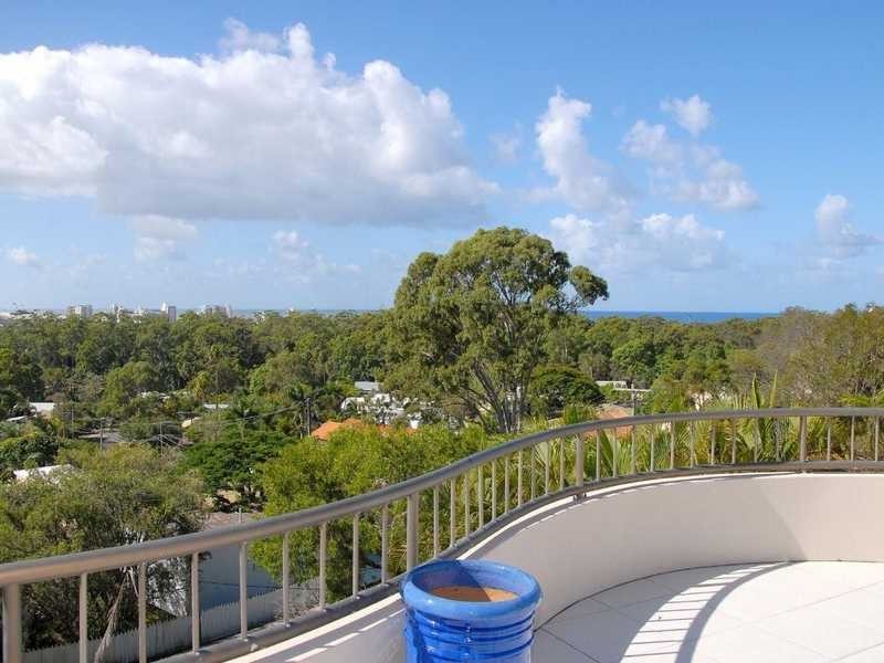 2/33 Yakola Parade, Alexandra Headland QLD 4572