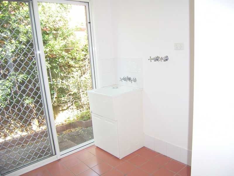 Unit 1/2 Camphor Court, Mooloolaba QLD 4557