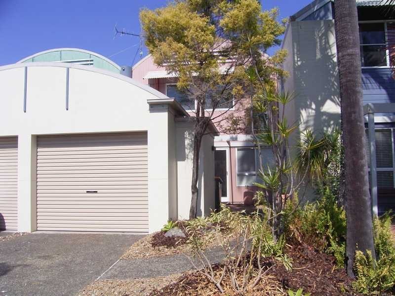 Unit 10/1 Poinsettia Court, Mooloolaba QLD 4557