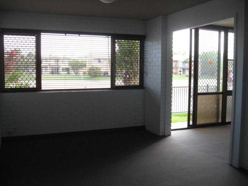 Unit 2/11 Pangarinda Place, Mooloolaba QLD 4557