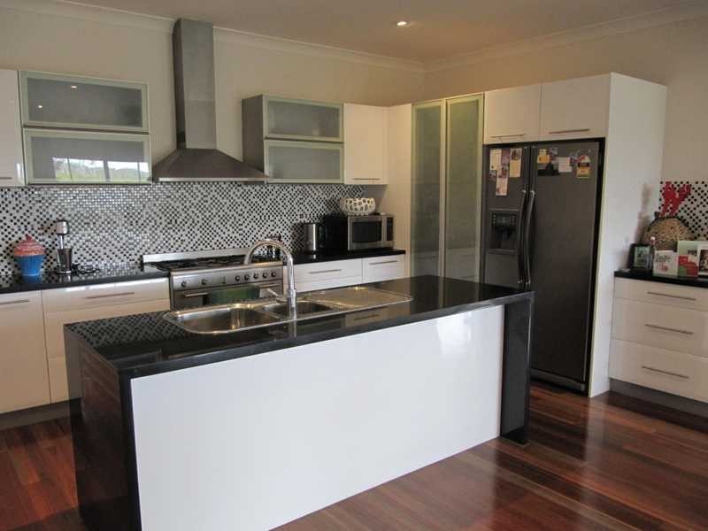 26 Sauger Crt, Mountain Creek QLD 4557