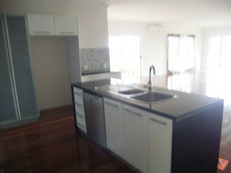 26 Sauger Crt, Mountain Creek QLD 4557