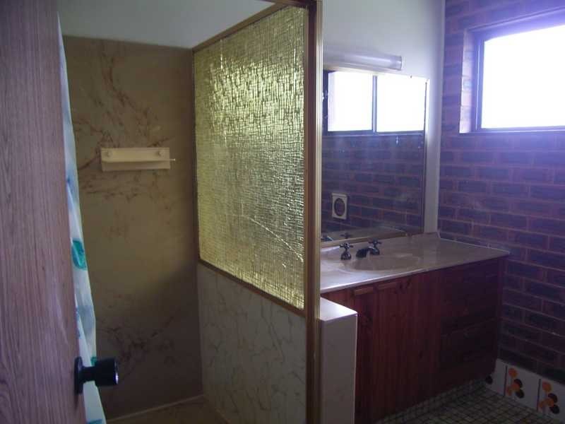 3 Saleng Cres, Warana QLD 4575