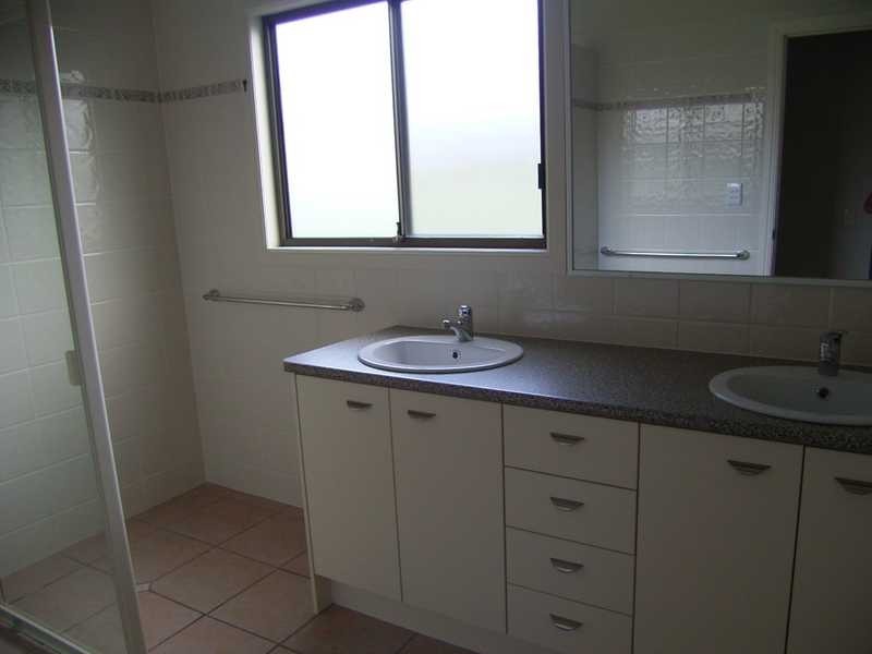 15 Sharon Crescent, Mountain Creek QLD 4557