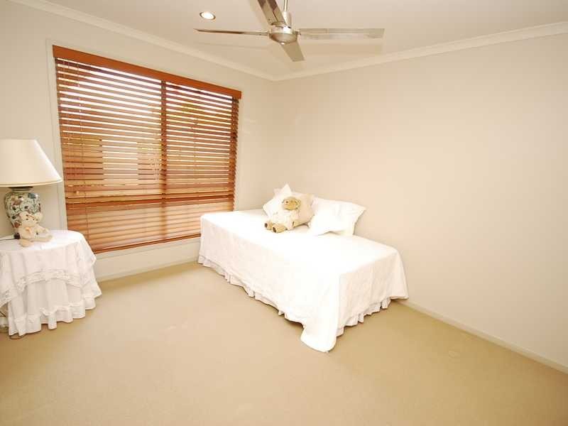 6 St Lucia Crescent, Parrearra QLD 4575