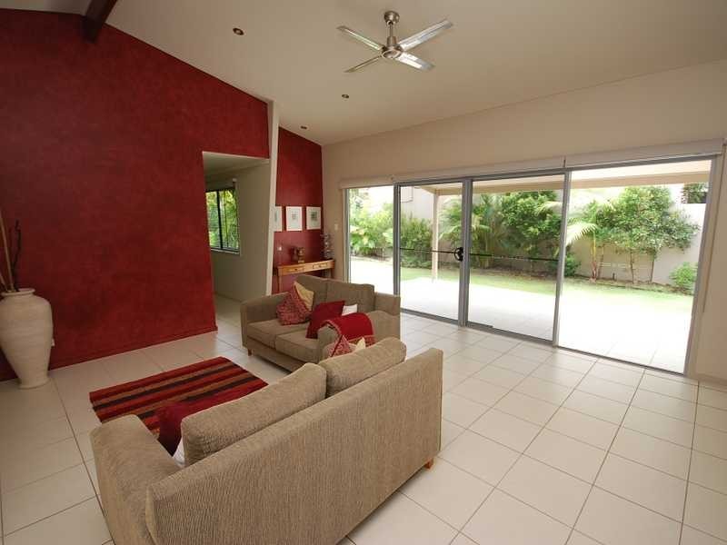 6 St Lucia Crescent, Parrearra QLD 4575