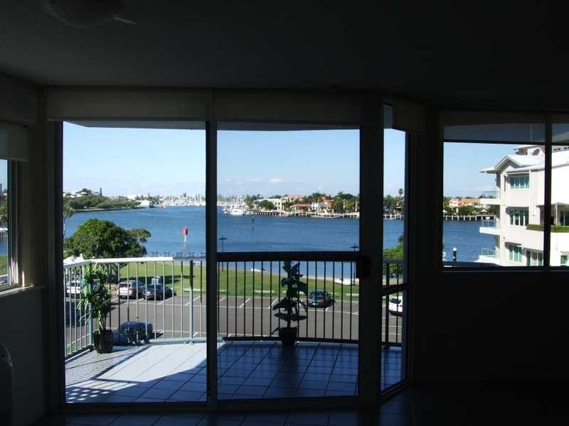 Unit 10/90 River Esplanade, Mooloolaba QLD 4557