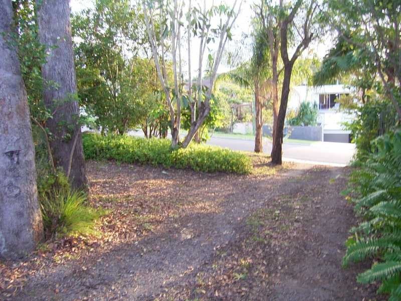 8 Lindsay Street, Alexandra Headland QLD 4572
