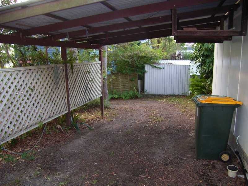8 Lindsay Street, Alexandra Headland QLD 4572