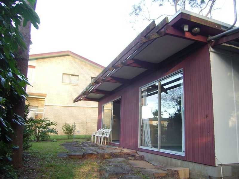 8 Lindsay Street, Alexandra Headland QLD 4572