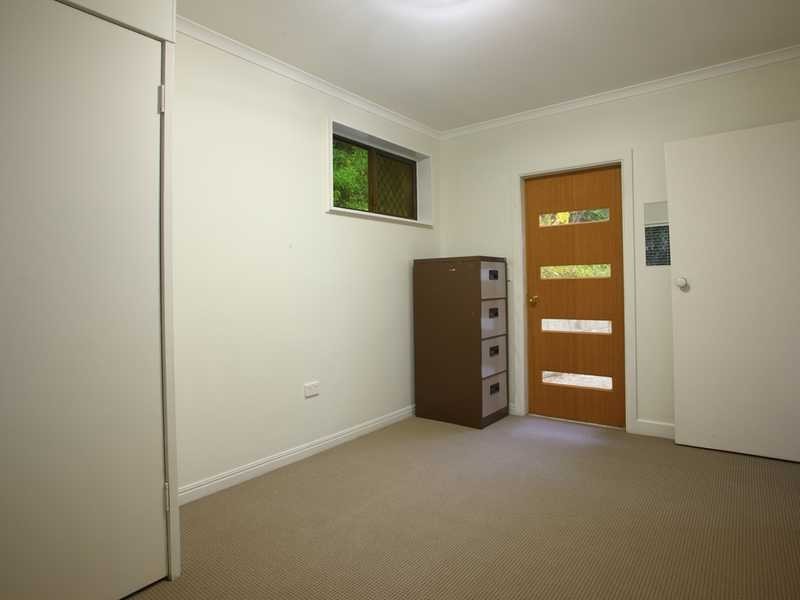 31 Yakola Parade, Alexandra Headland QLD 4572