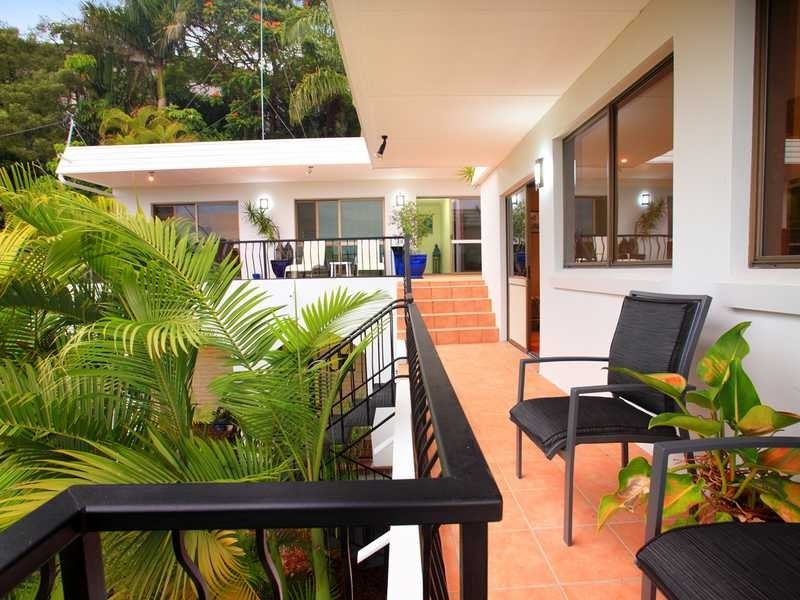 31 Yakola Parade, Alexandra Headland QLD 4572