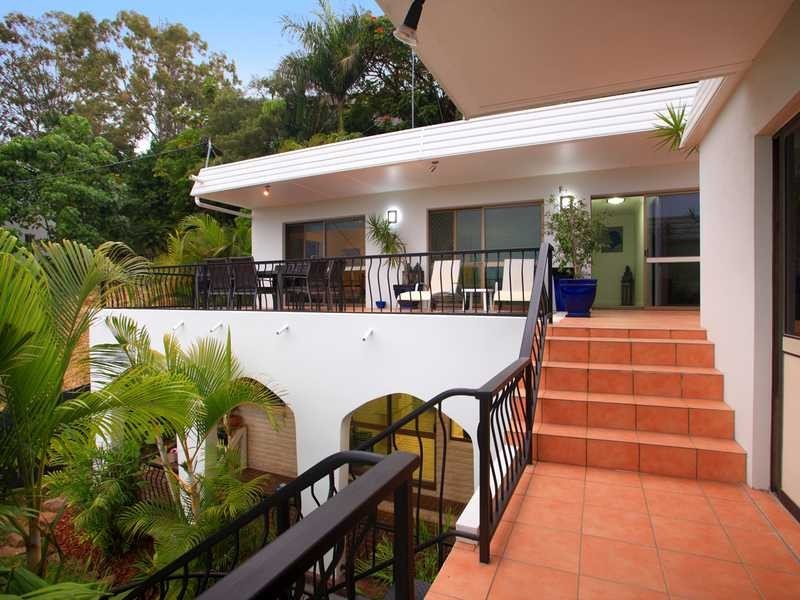 31 Yakola Parade, Alexandra Headland QLD 4572