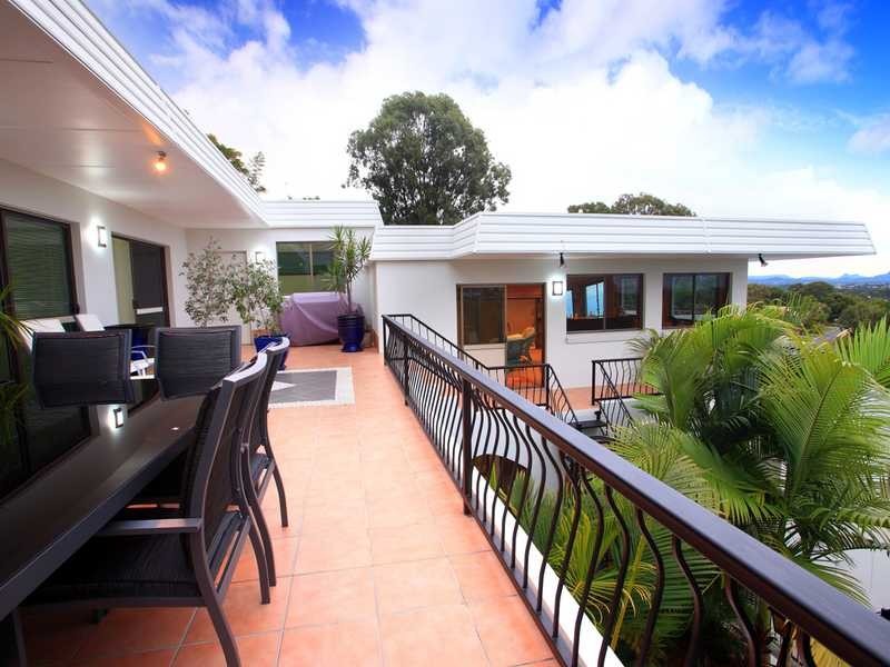 31 Yakola Parade, Alexandra Headland QLD 4572