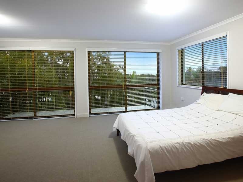31 Yakola Parade, Alexandra Headland QLD 4572