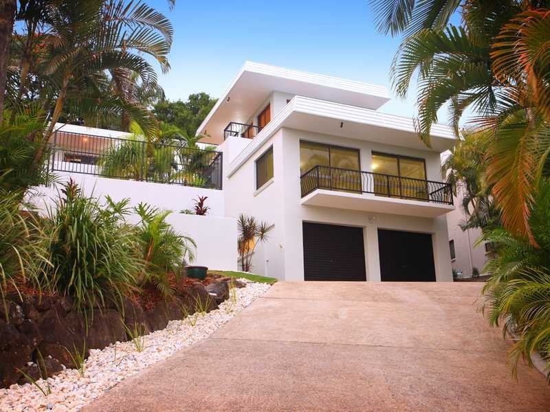 31 Yakola Parade, Alexandra Headland QLD 4572
