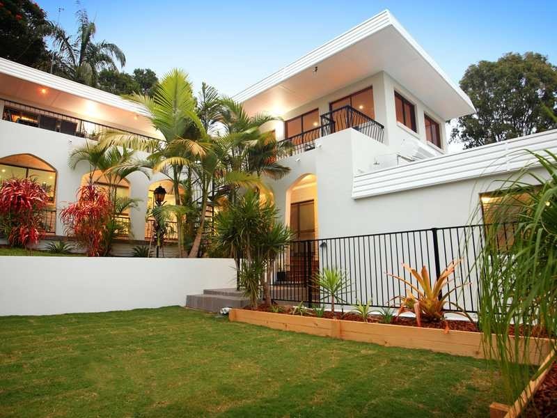 31 Yakola Parade, Alexandra Headland QLD 4572