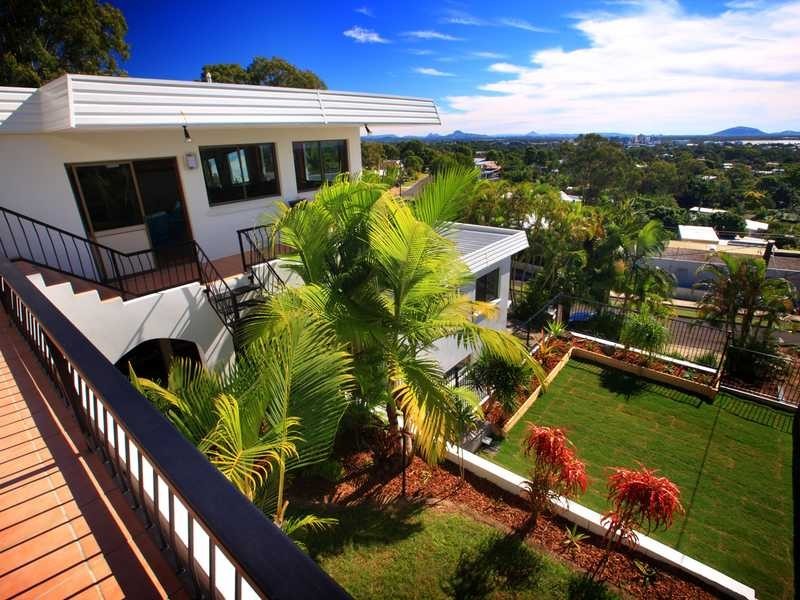 31 Yakola Parade, Alexandra Headland QLD 4572