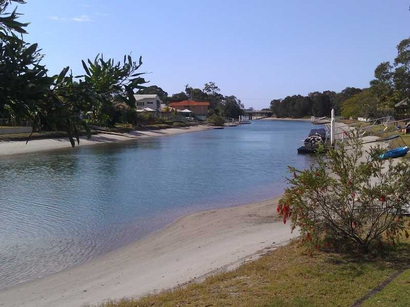 Unit 2/2 Broadmeadows Road, Maroochydore QLD 4558