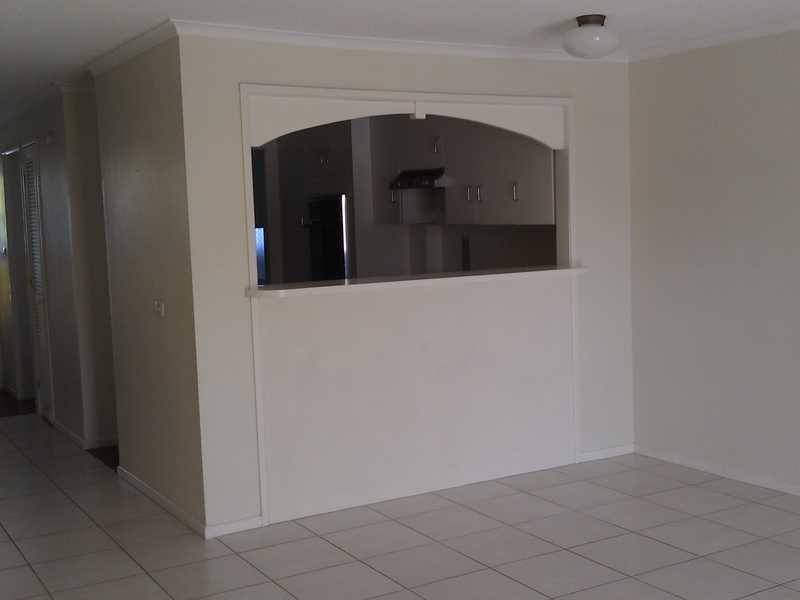 Unit 2/2 Broadmeadows Road, Maroochydore QLD 4558