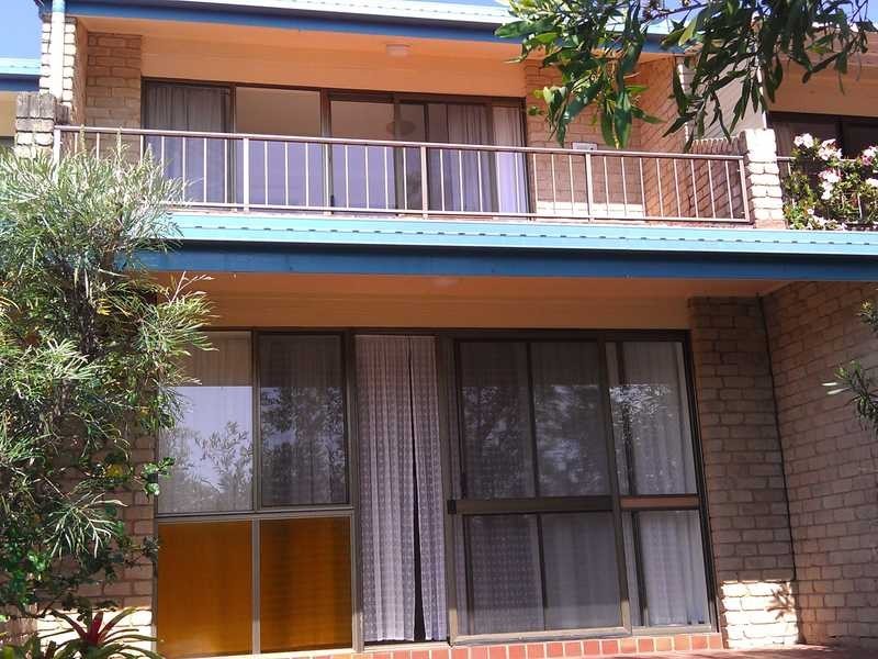 Unit 2/2 Broadmeadows Road, Maroochydore QLD 4558