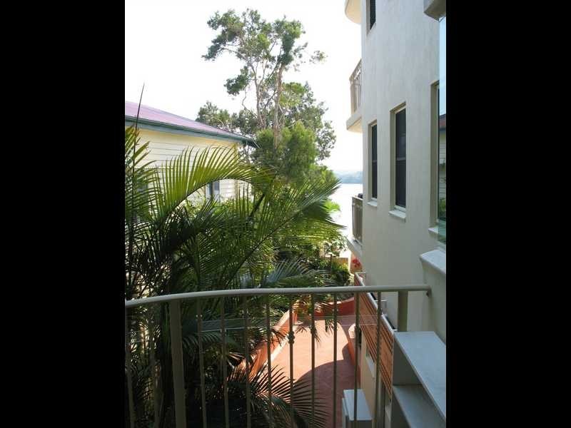 Unit 4/86 Duporth Avenue, Maroochydore QLD 4558