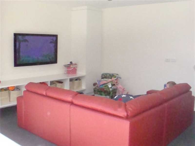 1 Balyata St, Warana QLD 4575