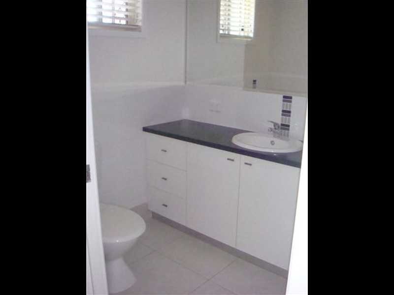 1 Balyata St, Warana QLD 4575