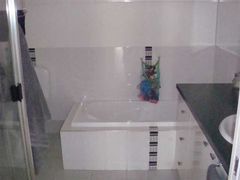 1 Balyata St, Warana QLD 4575