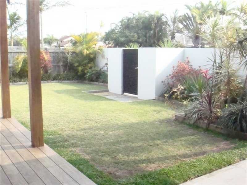 1 Balyata St, Warana QLD 4575