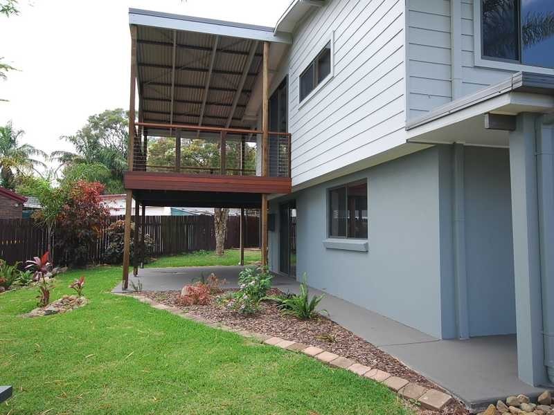 25 Palm Drive, Mooloolaba QLD 4557