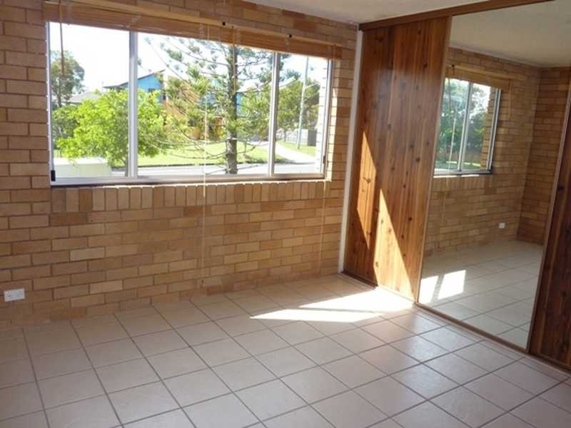 Unit 8/10 Coonowrin Street, Battery Hill QLD 4551
