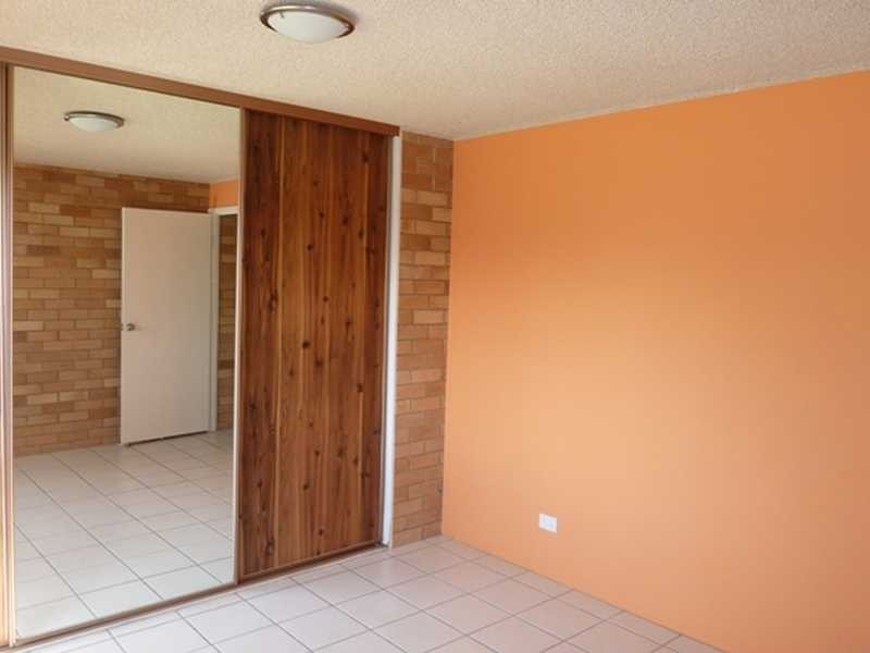 Unit 8/10 Coonowrin Street, Battery Hill QLD 4551